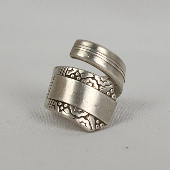 Vintage Oneida Silver Spoon Ring Size 8 - Picture 2 of 8
